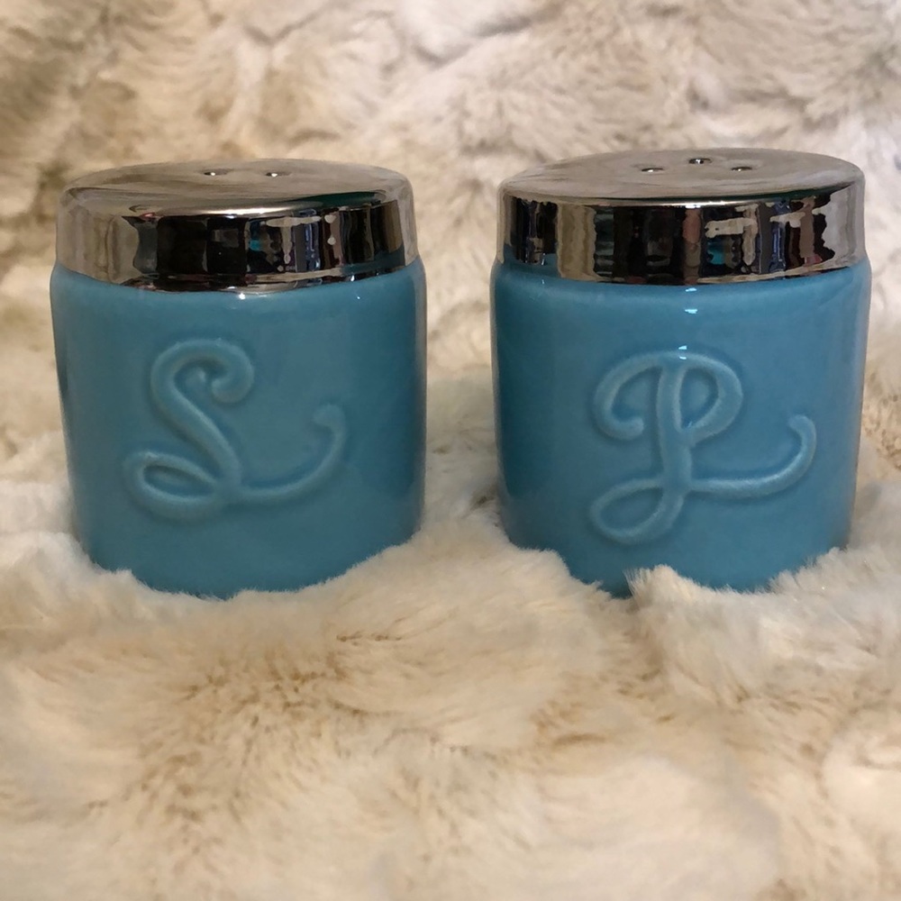 🌵 Salt & pepper shakers